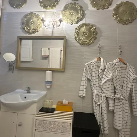 Ground Floor With Jacuzzi 0