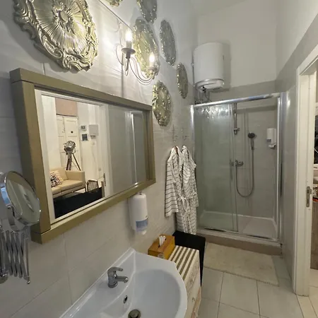 Ground Floor With Jacuzzi 0