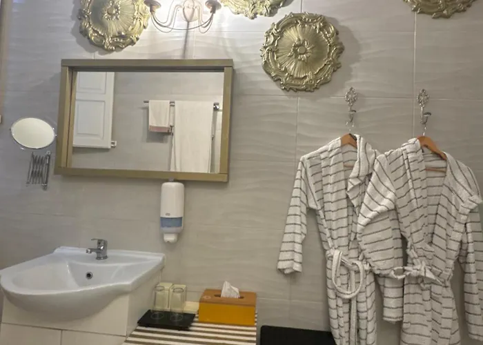 Ground Floor With Jacuzzi 0